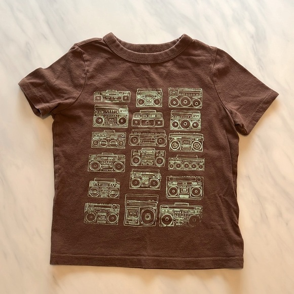 Gap Kids Organically Grown Cotton Brown with Green Boom Box XS Tee Shirt Used - Picture 1 of 5